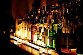 bottles-bar-alcohol-_569213-23